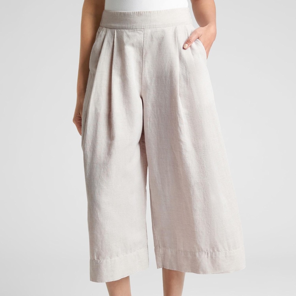 Gap Wide-Leg, Cropped, Linen Pant